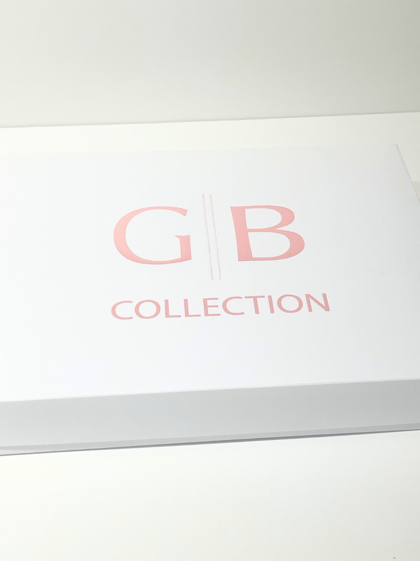 Limited Edition-Womens Bible promises white gift box