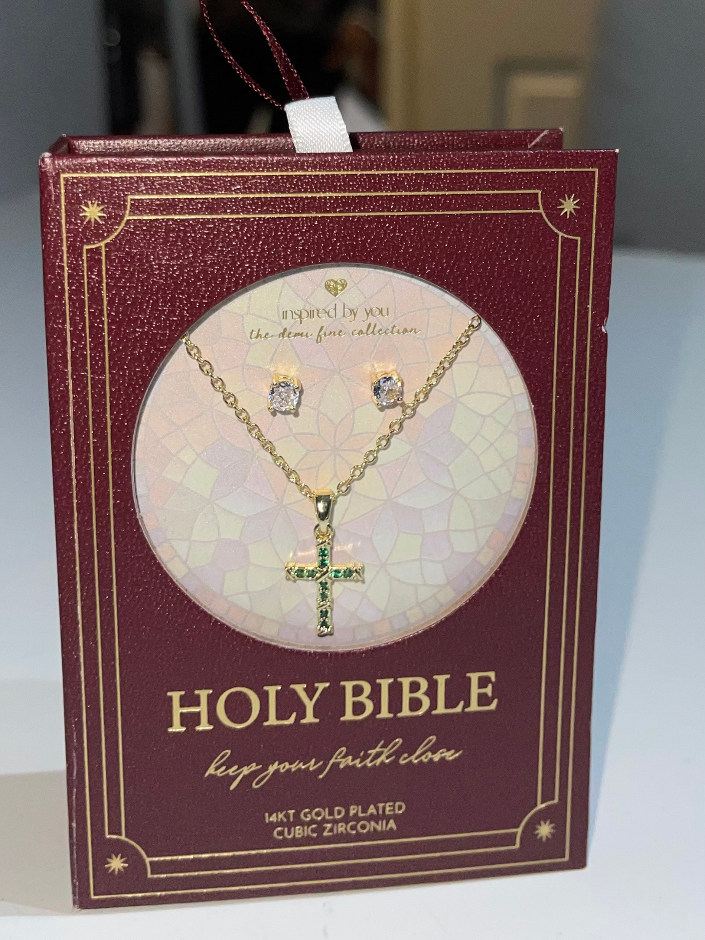 14 karat gold plated emerald cross with cubic zirconia studs it a lovely Holy Bible presentation box