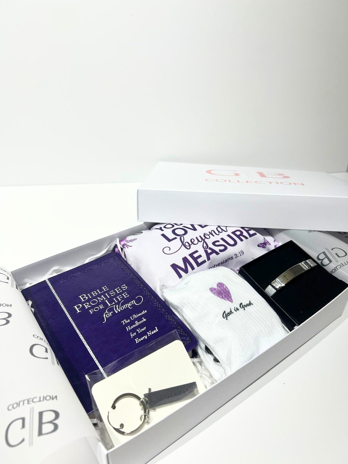 Limited Edition-Womens Bible promises white gift box